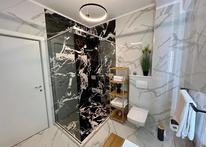 La Malul Marii In Mamaia Nord *