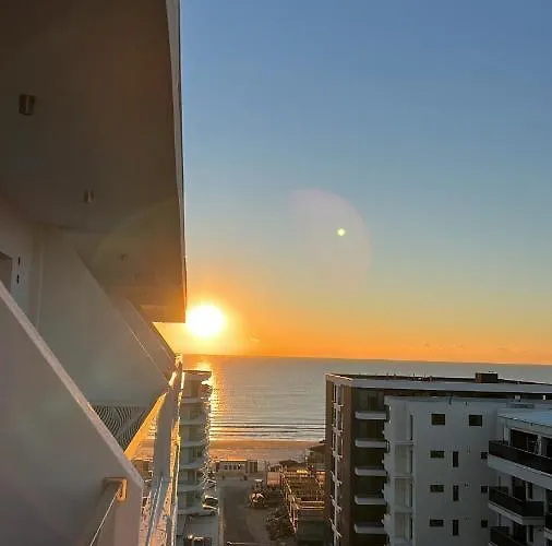 Apartment La Malul Marii In Mamaia Nord *