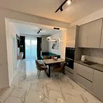 La Malul Marii In Mamaia Nord Năvodari